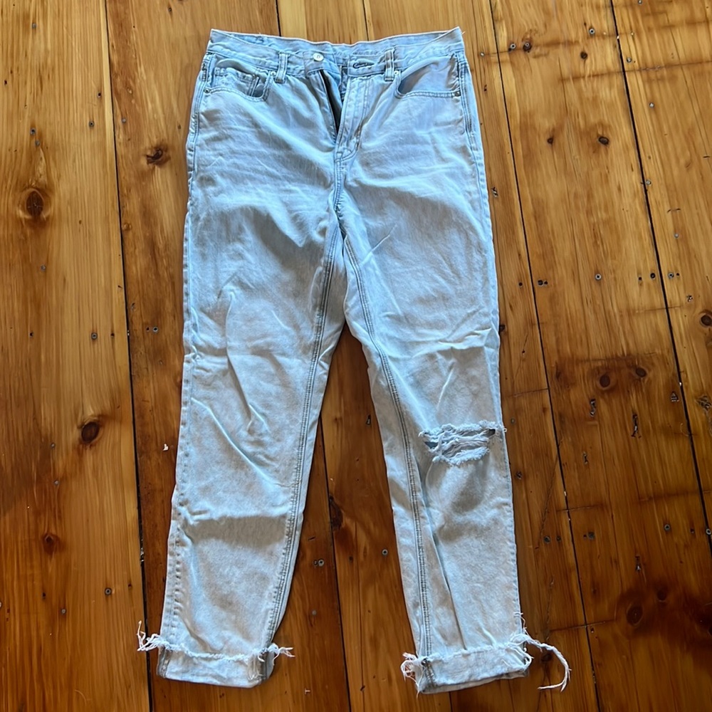 American Eagle High Rise Mom Jeans